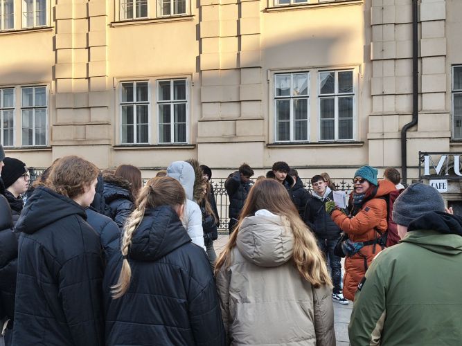 03_praha_hrave